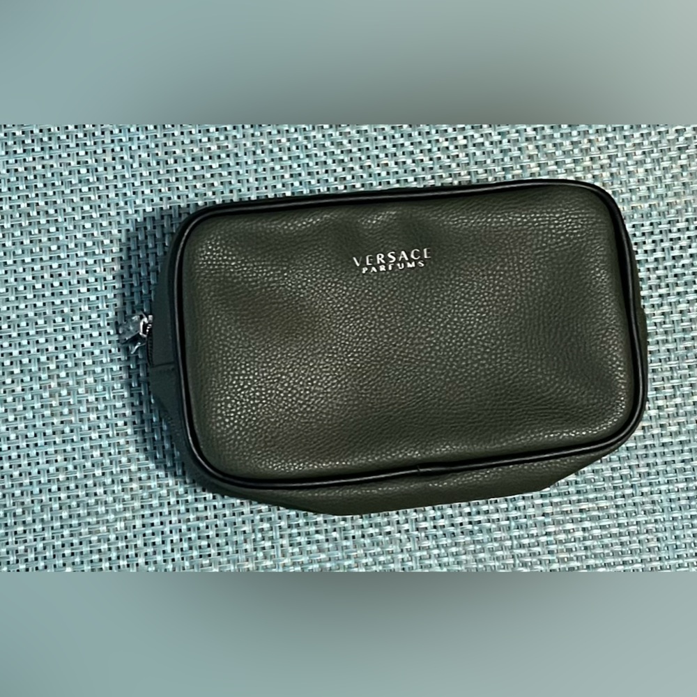 Versace Parfums Exclusively Designed For Turkish Airlines Green Travel
Bag